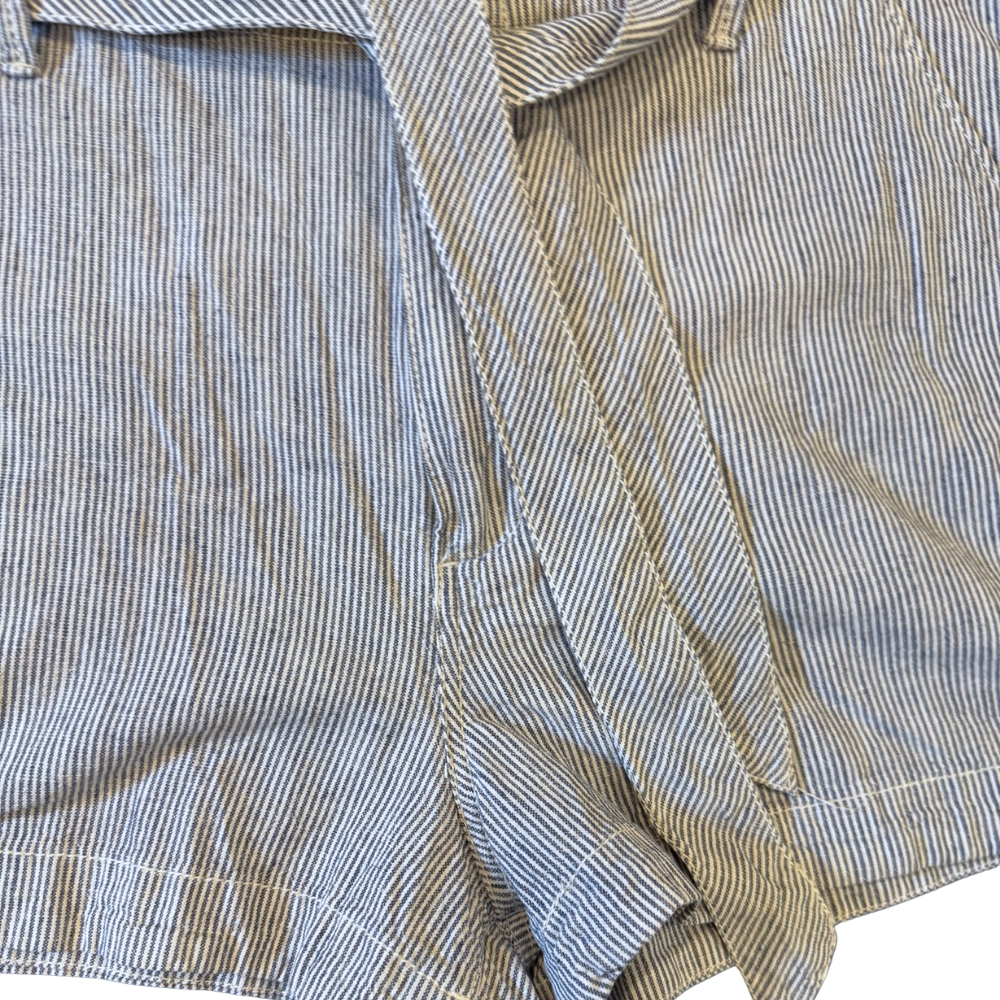 Shorts de lino rayado