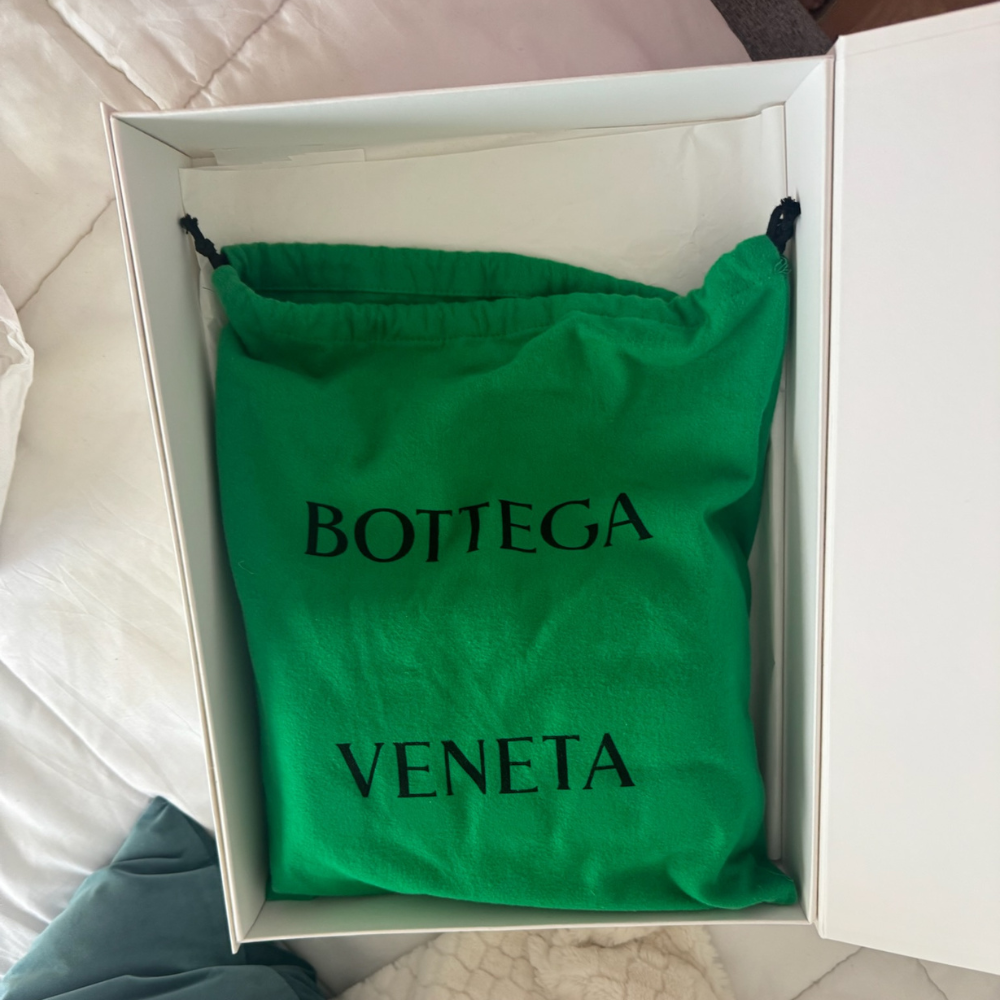 BOTTEGA VENETA CHAIN CASSETTE