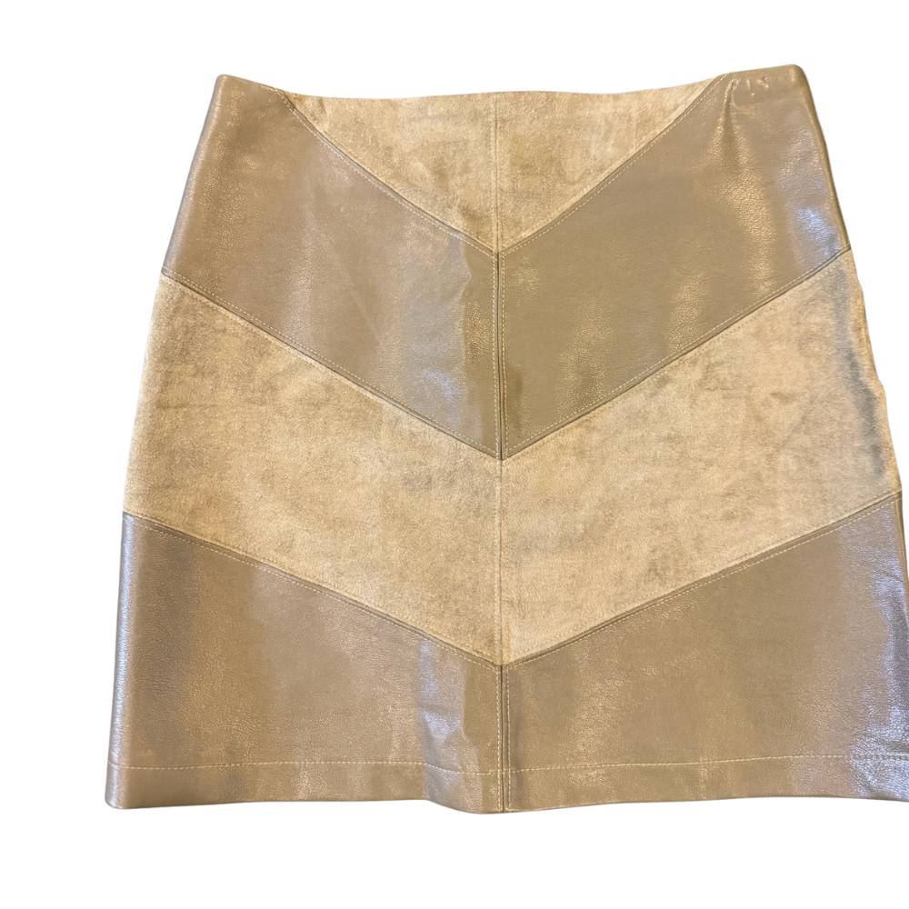 Falda verde militar