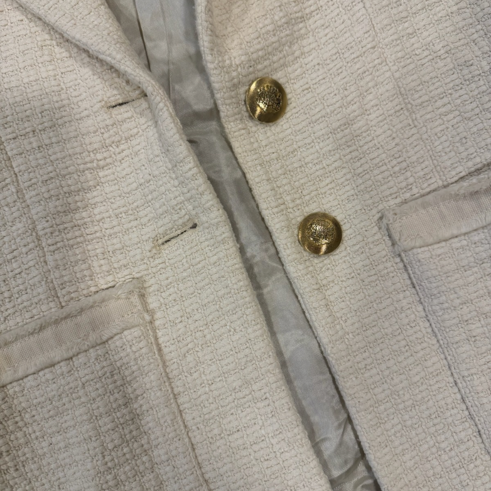 Saco beige tweed vibes