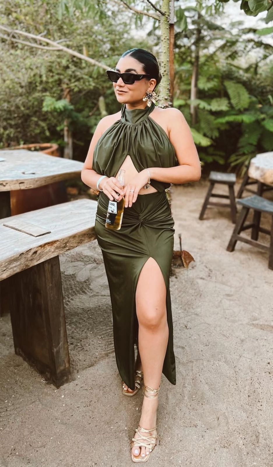Vestido Maxi Verde Olivo con Cut-Out