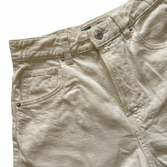 Shorts Blancos BSK