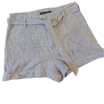 Shorts de lino rayado