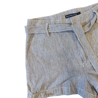 Shorts de lino rayado