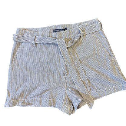 Shorts de lino rayado