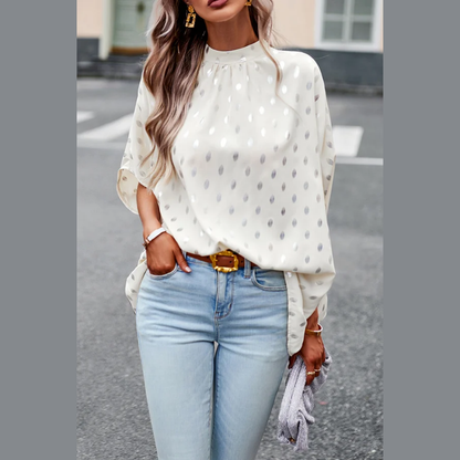 Camisa blanca con dorado