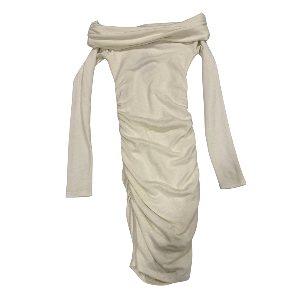 Vestido off-shoulders